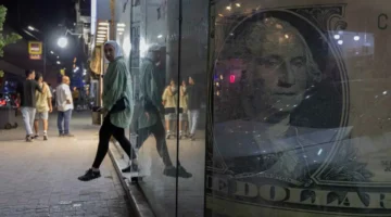 الدولار ينخفض تحت 47.5 جنيه في البنوك المصرية ومؤشرات جديدة تنتظر السوق